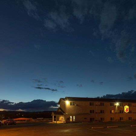 Super 8 By Wyndham Raton Hotel Kültér fotó