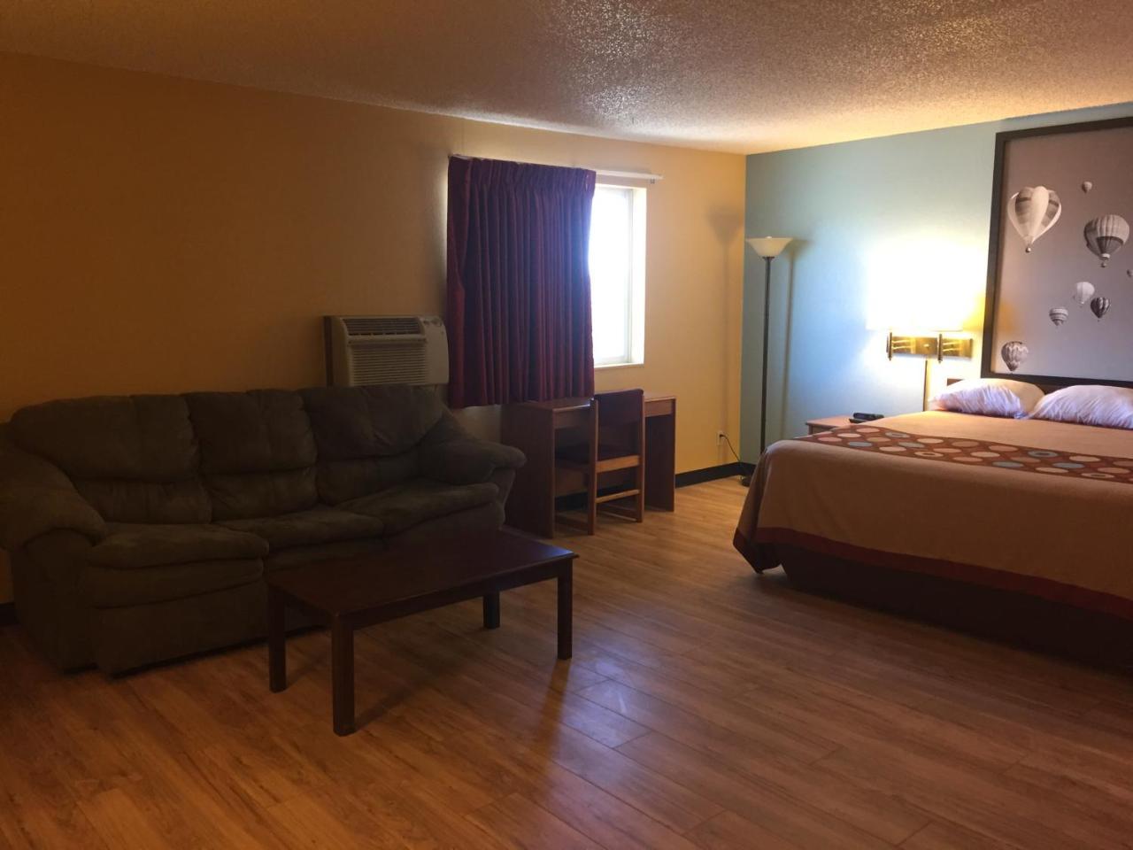 Super 8 By Wyndham Raton Hotel Kültér fotó